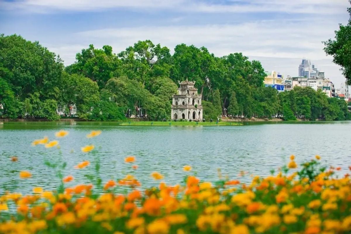 Top 11 attractions you shouldn’t miss in Hanoi.