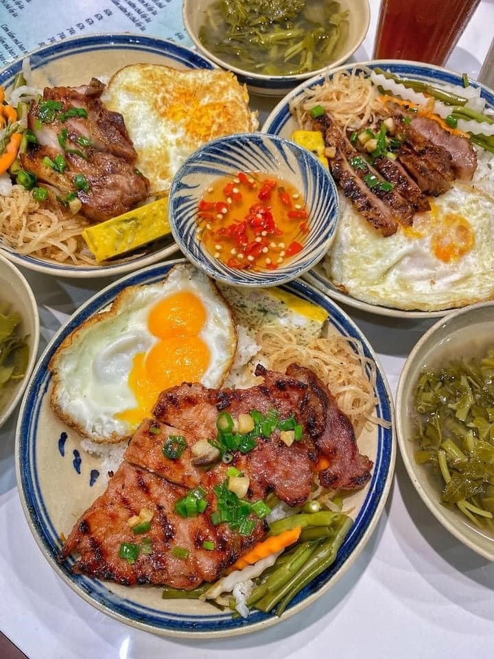 Ho Chi Minh City Street Food Guide 2026: 20 Must-Try Local Dishes